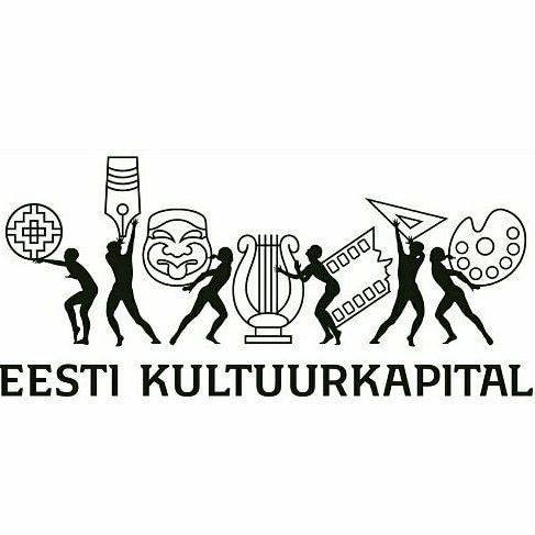 Pildil on Eesti Kultuurkapitali logo, mille alumises osas on trükitähtedega kirjas "Eesti Kultuurkapital" ning selle kohal kuus musta kuju, kes hoiavad enda käes erinevate kultuurivaldkondade sümboleid, sh harf, värvipalett, teatrimask.