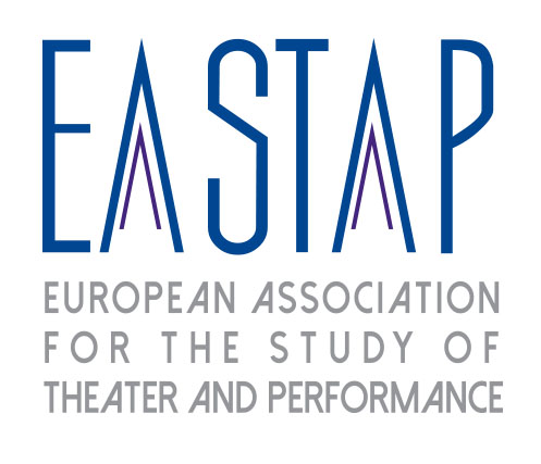 Pildil on organisatsiooni EASTAP logo. Ülaosas on suurte siniste tähtedega kirjas "EASTAP", selle all väiksemalt ja hallilt "European Association for the Study of Theater and Performance".